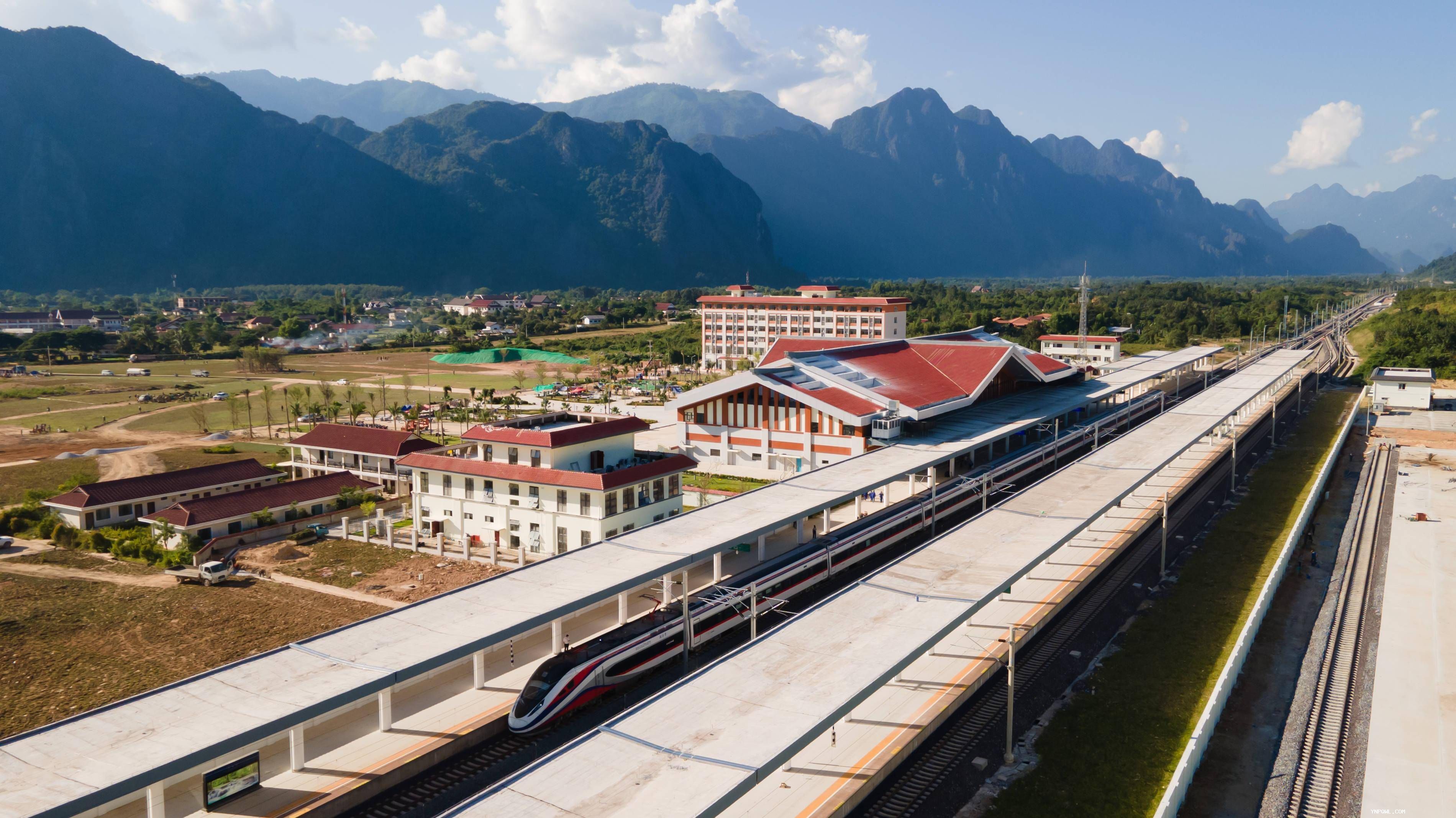 中老鐵路，建一座工程,造福一方百姓