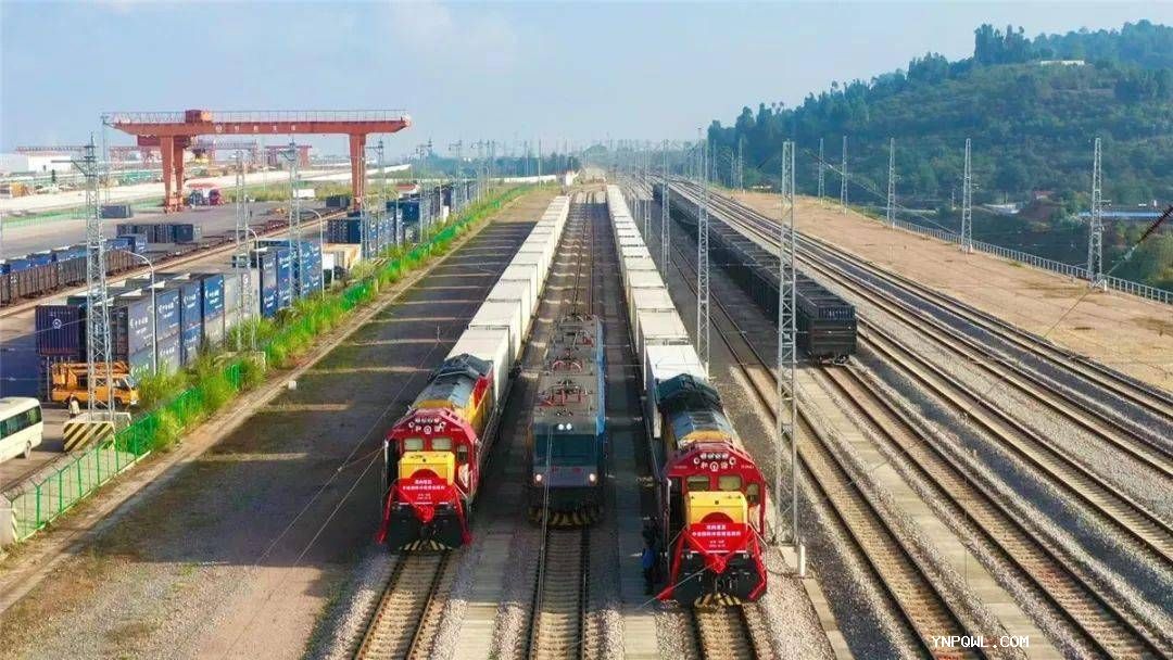 中老鐵路國際貨運班列轉為規?；\營(yíng)  